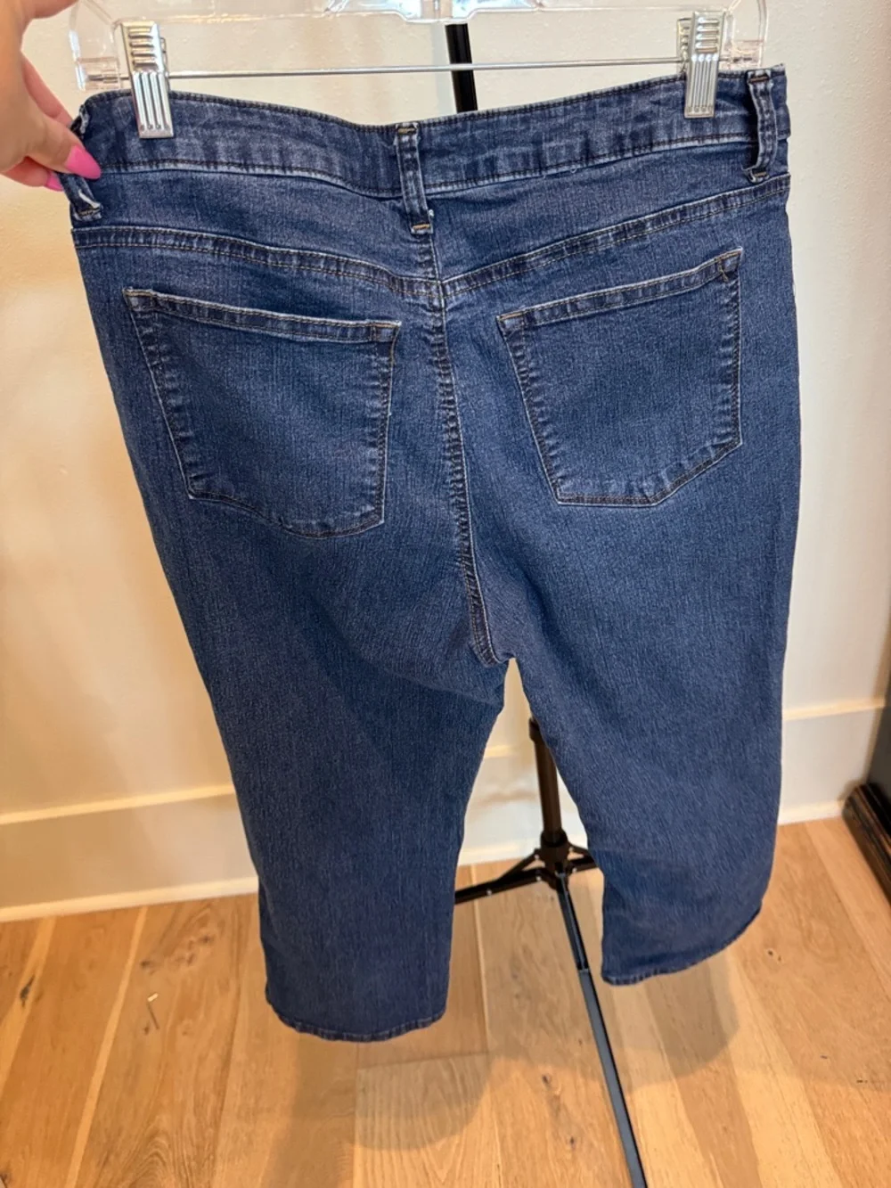 Lee Women's Dark Blue Crop‎ Straight Capris